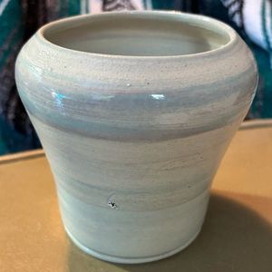 Studio Art Pottery Hand Thrown Ceramic Vase/Planter ,Artist Signed Liza